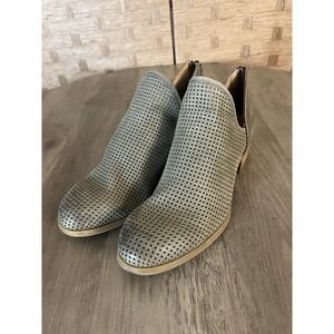 Sofft Canobie Bootie Gray Perforated Leather Low Heel‎ Women's 8 M